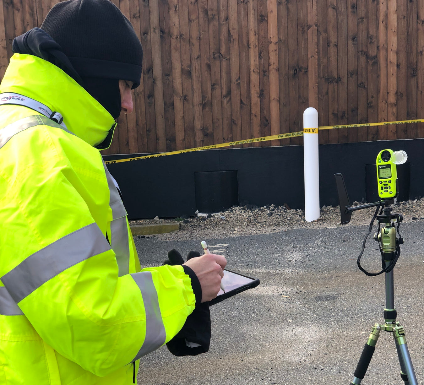 Kestrel 5200 Construction Meter in use during concrete pour to check Evaporation Rate.